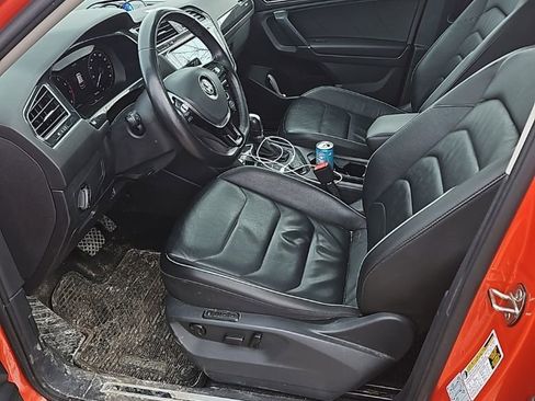 Used 2018 Volkswagen Tiguan SEL Premium w/ 3rd Row Seat Package image 10