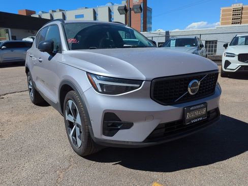 Used 2026 Volvo XC40 B5 Plus AWD/4WD image 1