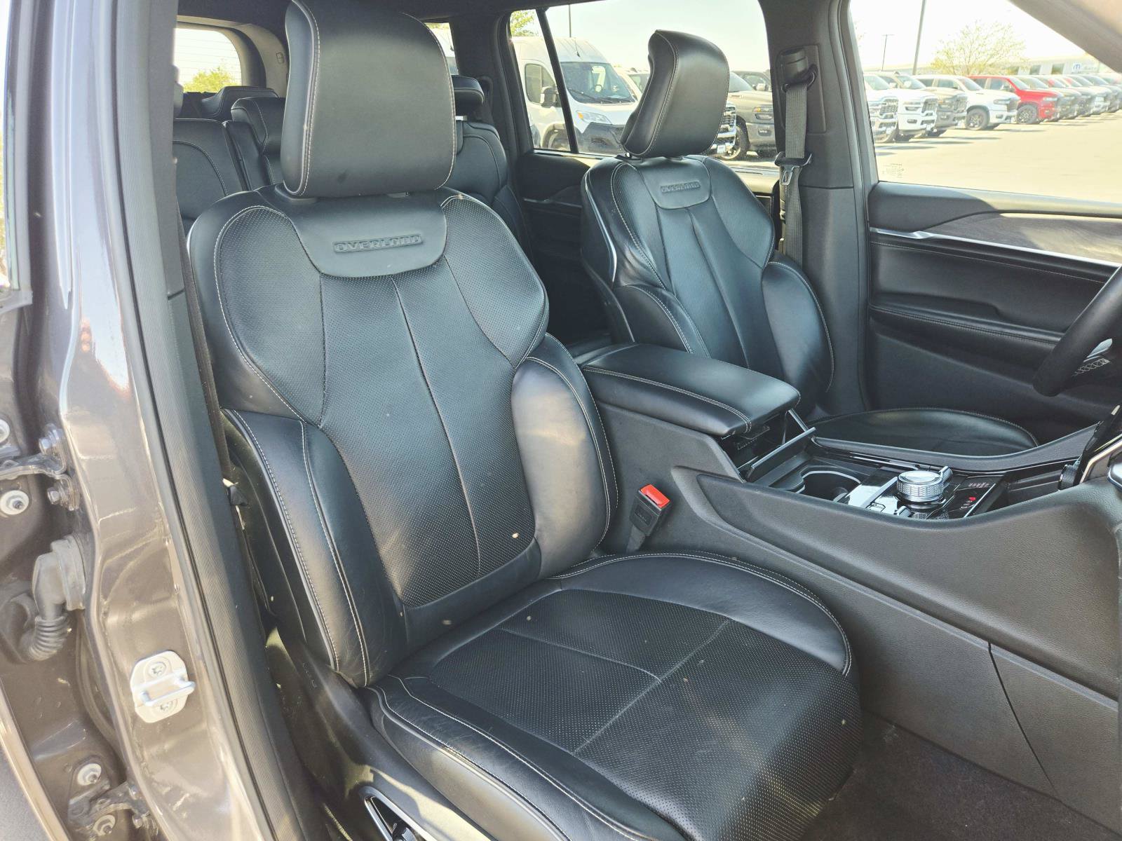 Used 2025 Jeep Grand Cherokee L Overland w/ Advanced Protech Group III AWD/4WD image 19