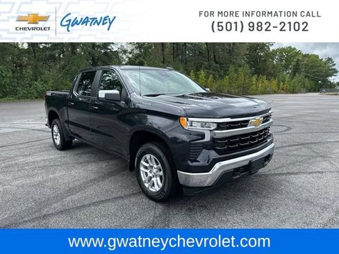 Used 2023 Chevrolet Silverado 1500 LT AWD/4WD image 3