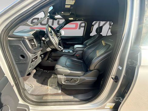 Used 2023 Ford Expedition Platinum RWD image 22