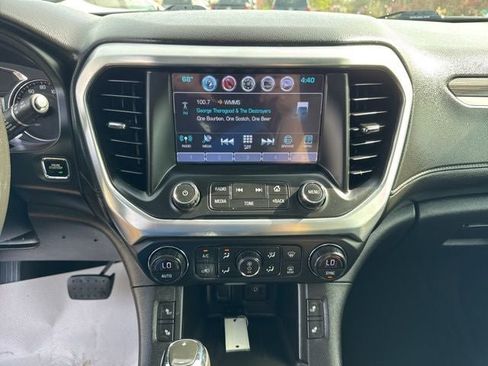 Used 2017 GMC Acadia SLT AWD/4WD image 14
