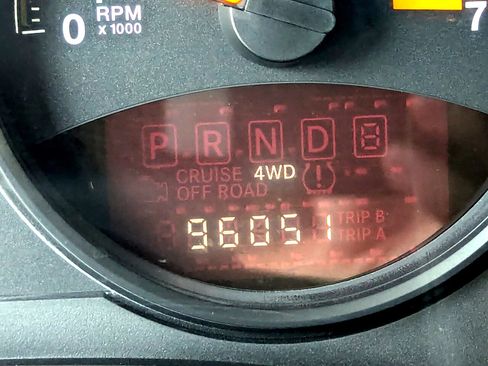 Used 2017 Jeep Compass Sport w/ Power Value Group image 19