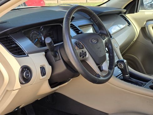 Used 2018 Ford Taurus SEL w/ Equipment Group 201A FWD image 12