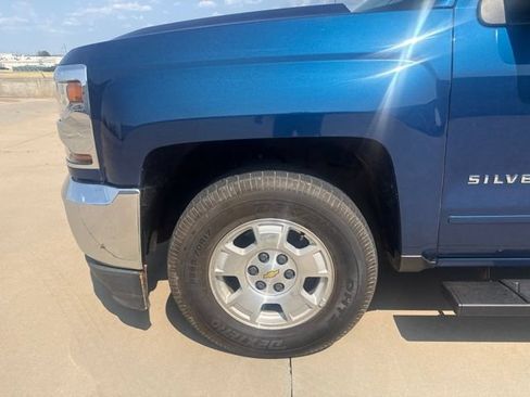 Used 2017 Chevrolet Silverado 1500 LT w/ All Star Edition RWD image 9