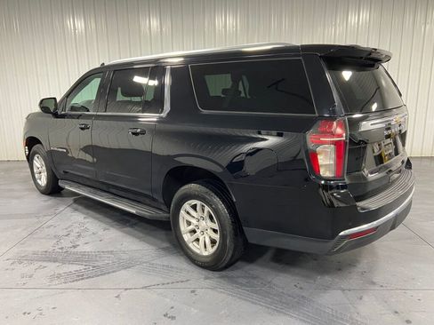 Used 2022 Chevrolet Suburban LS image 3