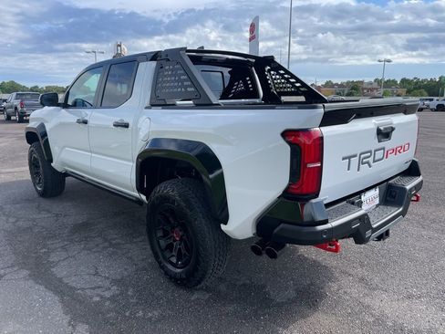 New 2026 Toyota Tacoma TRD Pro AWD/4WD image 5