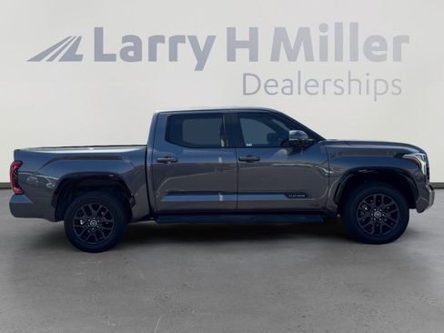 Used 2023 Toyota Tundra Platinum AWD/4WD image 6