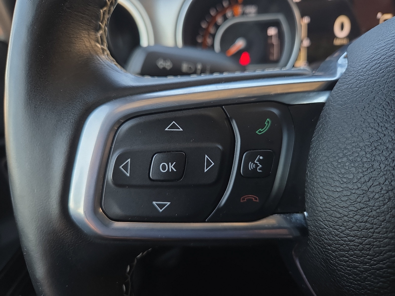 Used 2020 Jeep Gladiator Overland AWD/4WD image 19