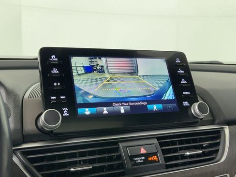 Used 2020 Honda Accord Touring image 23