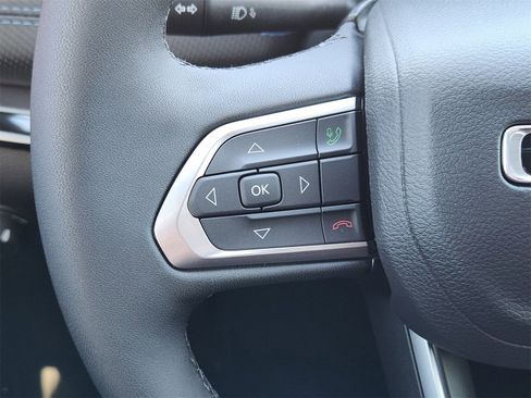 New 2026 Jeep Compass Latitude image 25