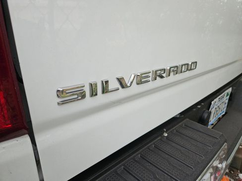 Used 2020 Chevrolet Silverado 2500 LT w/ Texas Edition RWD image 7