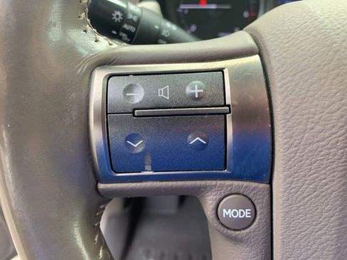 Used 2016 Lexus GX 460 w/ Premium Package image 28