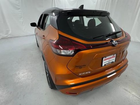 Certified 2024 Nissan Kicks SV FWD image 5