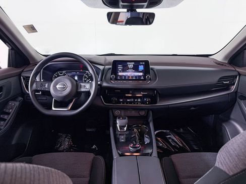 Certified 2022 Nissan Rogue SV image 15