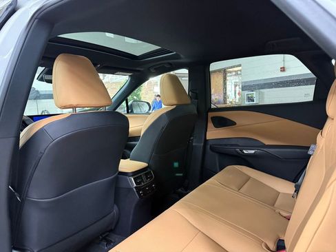 Certified 2026 Lexus RX 350 Premium w/ Accessory Package (2T) image 17