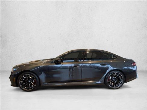 New 2026 BMW M5 w/ Executive Package image 9