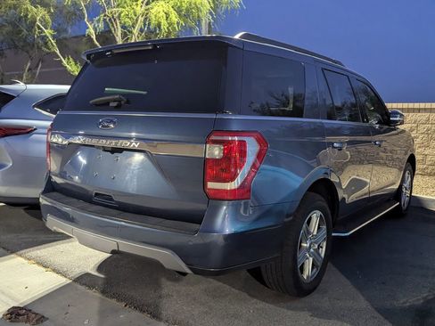 Used 2019 Ford Expedition XLT w/ Equipment Group 202A image 4