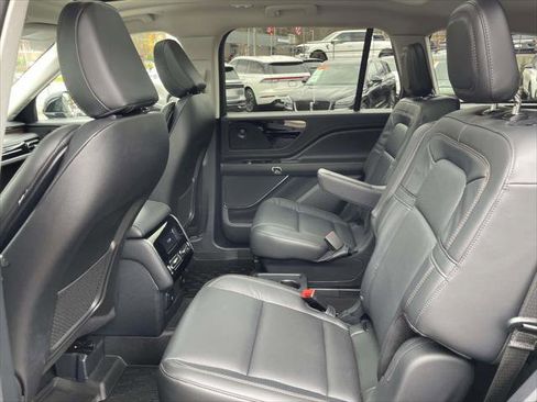 Used 2025 Lincoln Aviator Reserve w/ Illumination Package image 11