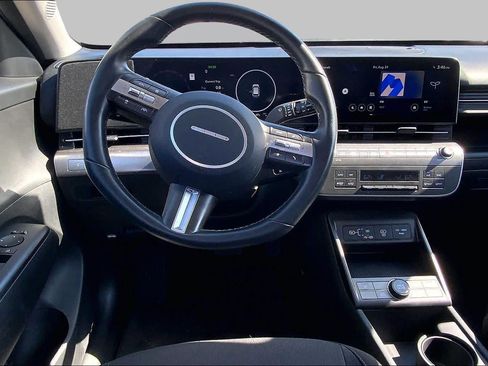 Used 2024 Hyundai Kona SEL FWD image 5