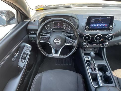 Used 2025 Nissan Sentra SR FWD image 3