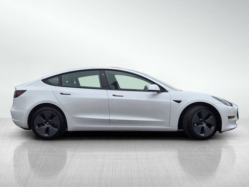 Used 2022 Tesla Model 3 Long Range AWD/4WD image 4