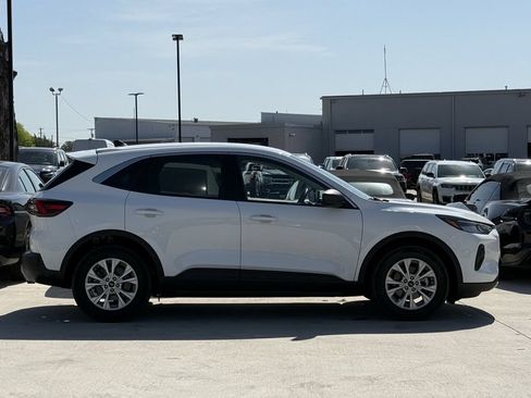 Used 2024 Ford Escape Active FWD image 2