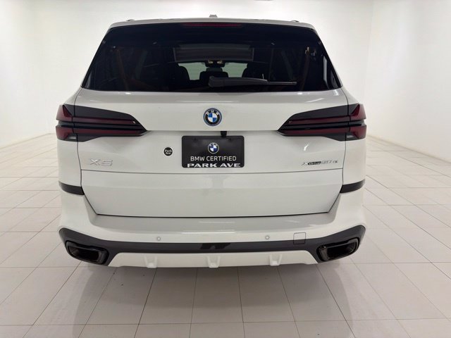 Certified 2025 BMW X5 xDrive50e w/ M Sport Package AWD/4WD image 4