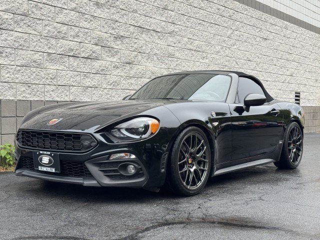 Used 2019 FIAT 124 Spider Abarth w/ Visibility Group RWD image 10