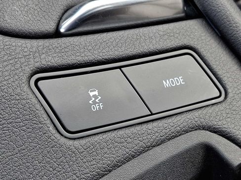 Used 2024 Cadillac XT6 Luxury AWD/4WD image 25
