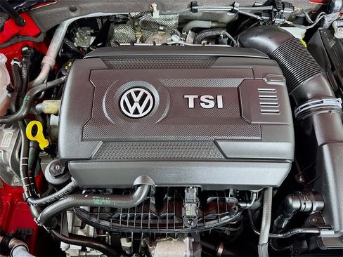 Used 2020 Volkswagen GTI SE image 30