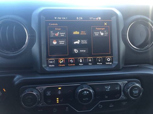 Used 2022 Jeep Wrangler Unlimited Sahara AWD/4WD image 23