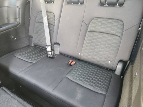 Used 2022 Nissan Pathfinder SV FWD image 30