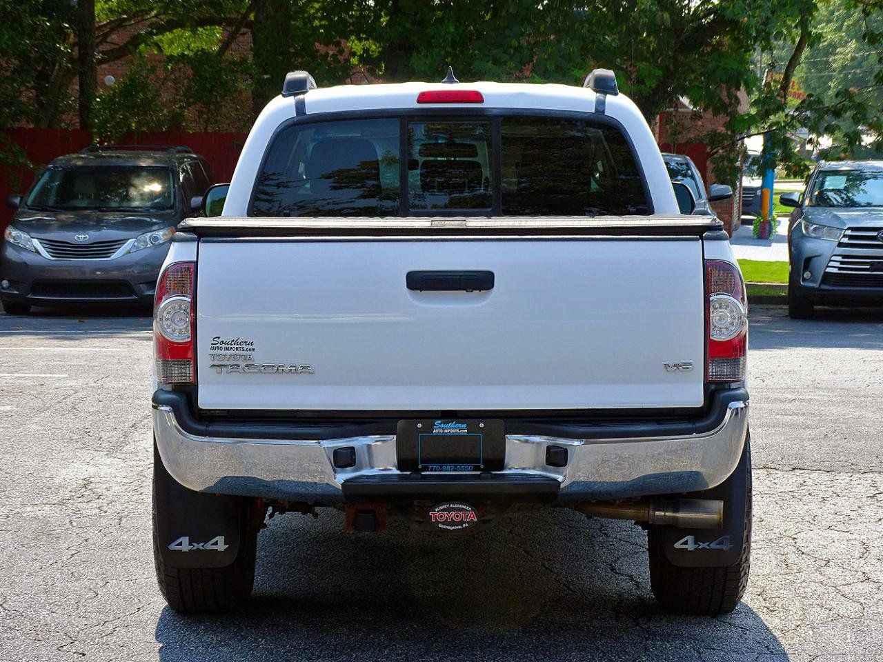Used 2015 Toyota Tacoma 4x4 Double Cab w/ TRD Off-Road Package image 15