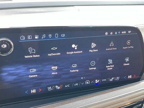 Used 2025 Chevrolet Suburban High Country AWD/4WD image 10