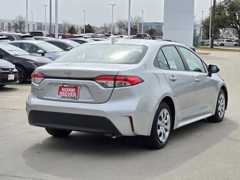 Used 2024 Toyota Corolla LE image 4