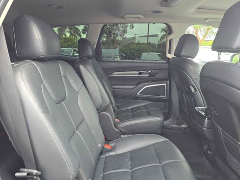 Used 2021 Kia Telluride EX w/ EX Premium Package image 12