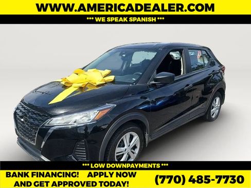 Used 2021 Nissan Kicks S image 1