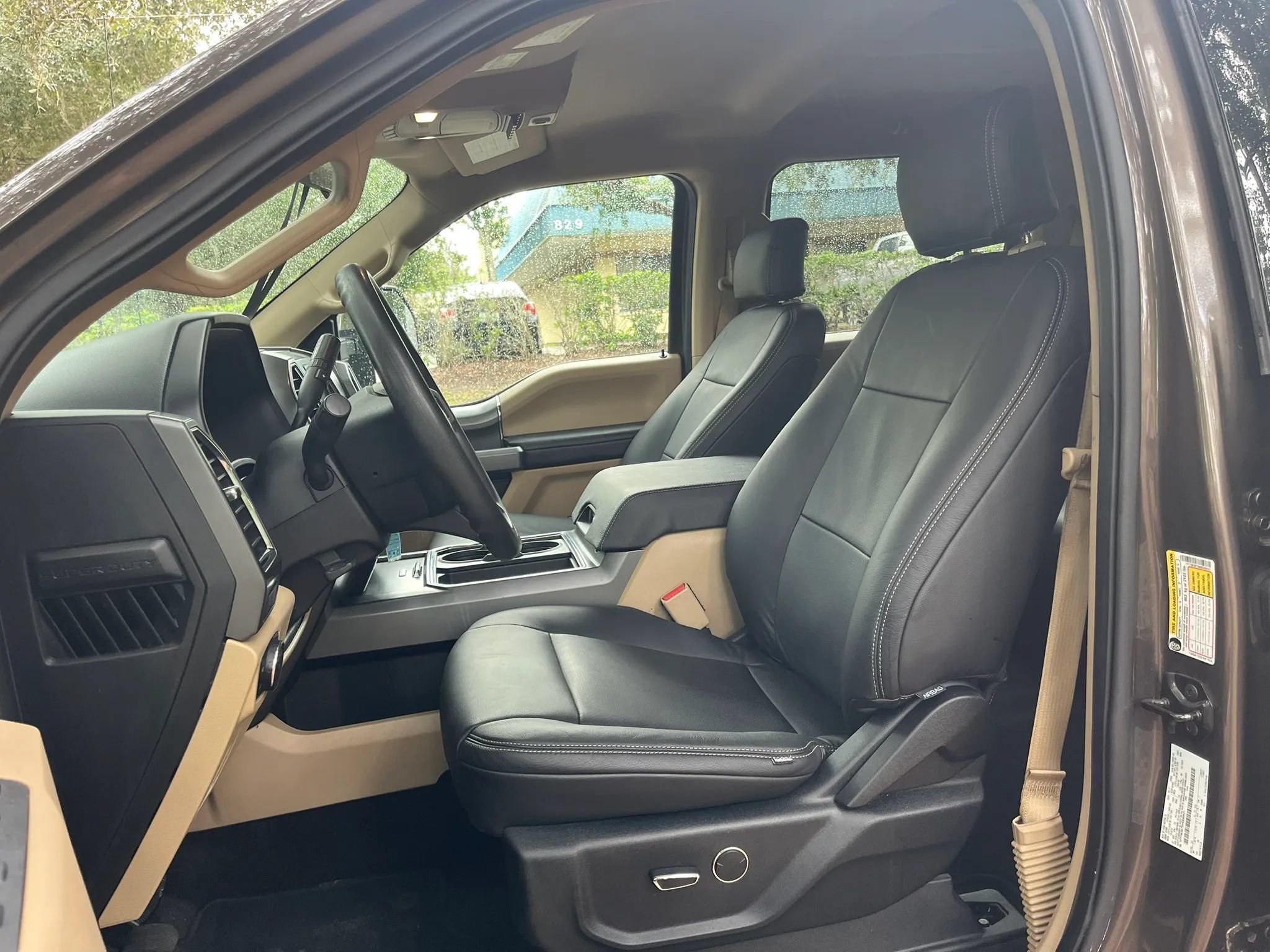 Used 2017 Ford F350 XLT w/ XLT Premium Package AWD/4WD image 15
