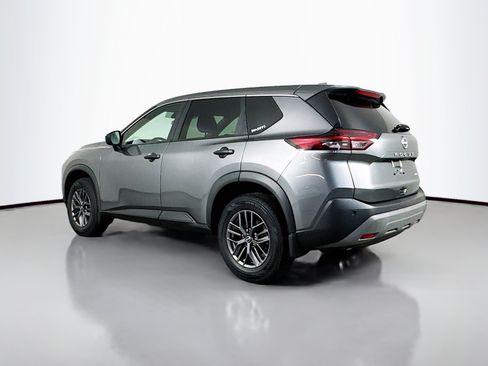 Used 2023 Nissan Rogue S AWD/4WD image 5