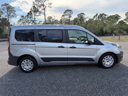 Used 2017 Ford Transit Connect XL image 6