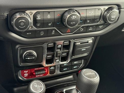 New 2026 Jeep Gladiator Mojave w/ Safety Group AWD/4WD image 15