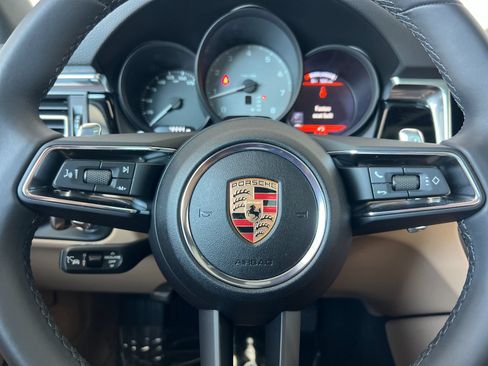 Certified 2025 Porsche Macan S AWD/4WD image 27