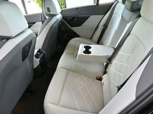 Certified 2024 BMW i5 eDrive40i w/ Executive Package image 12