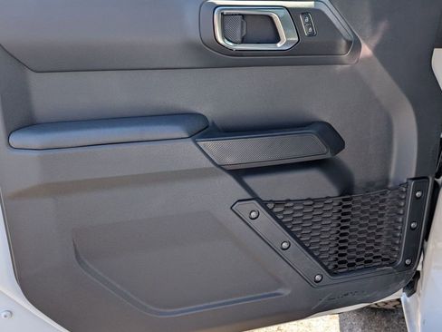 New 2025 Ford Bronco 4-Door image 23