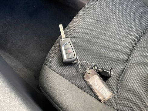 Used 2025 Toyota RAV4 LE image 22