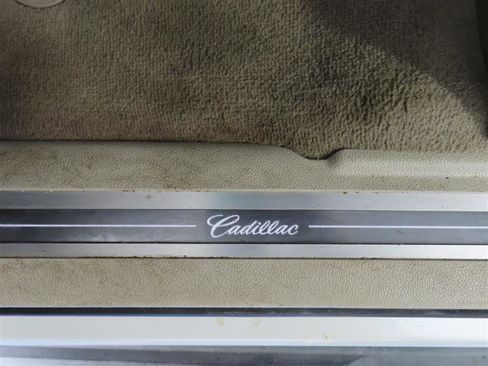 Used 2015 Cadillac Escalade ESV Luxury RWD image 18