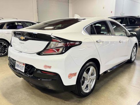 Used 2019 Chevrolet Volt LT FWD image 4