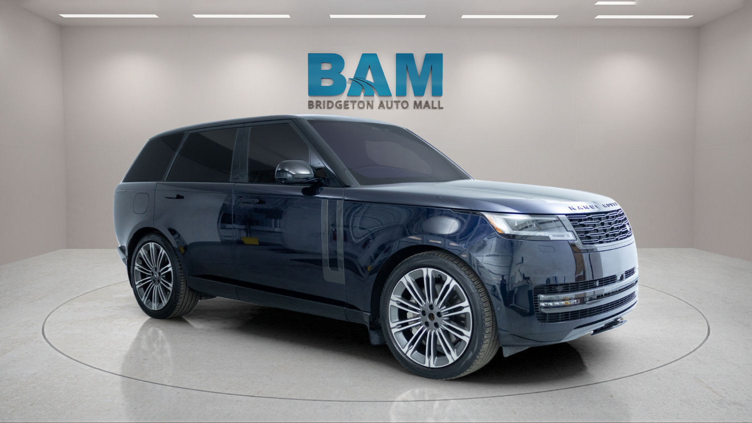 Used 2023 Land Rover Range Rover SE AWD/4WD image 1