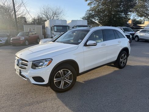 Used 2019 Mercedes-Benz GLC 300 image 5